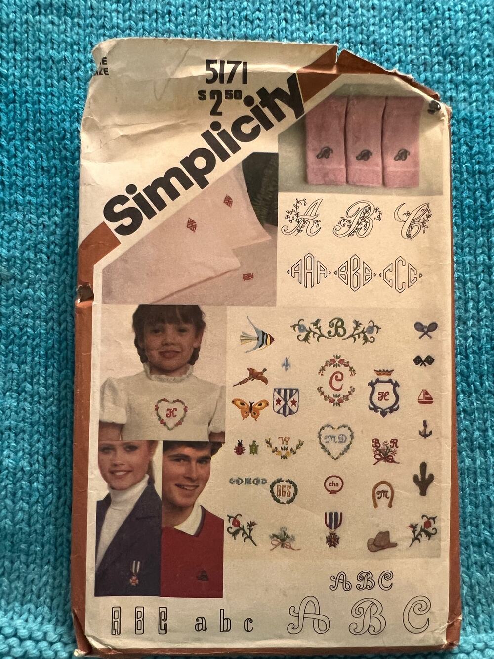 Simplicity 5171 Sewing pattern Embroidery transfer monograms
